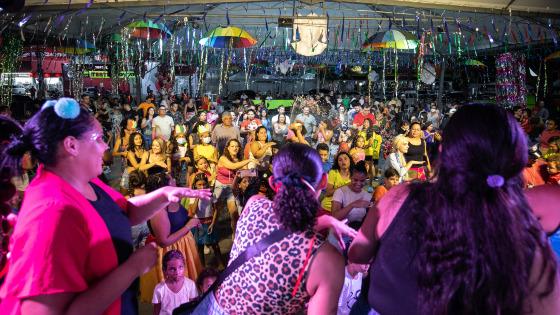 Cuiabá ganha mais um dia de festa carnavalesca para alegria dos foliões  
