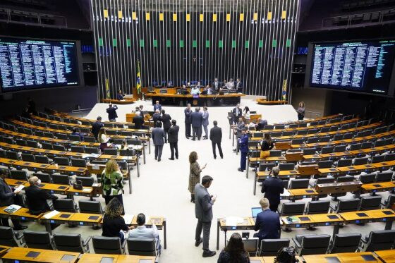 Aumento de vagas na Câmara custará R$ 64,8 milhões aos brasileiros