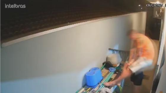 Homem morre ao subir no muro para ver confusão no vizinho