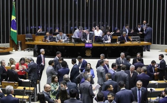 Câmara aprova fim da "saidinha"; Projeto segue para sanção de Lula