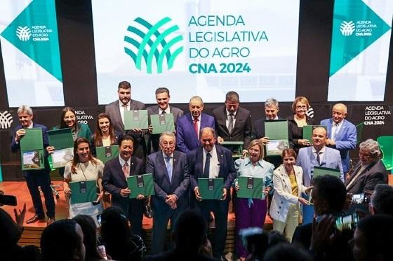 CNA propõe caminhos para fortalecer agricultura brasileira.