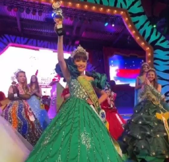 Paloma Fernandes, de Mato Grosso, é a vencedora do Miss Brasil Infantil