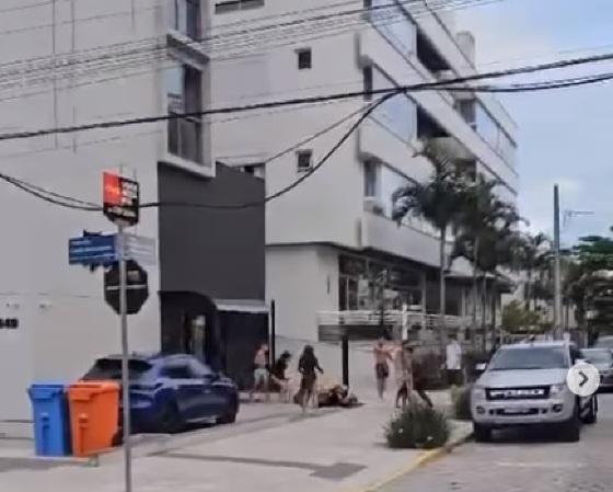 Pancadaria na praia de Jurerê, uma das áreas mais nobres de Florianópolis