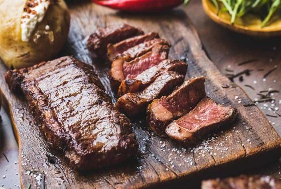 Alta demanda internacional faz preço da carne subir e impacta o bolso do consumidor