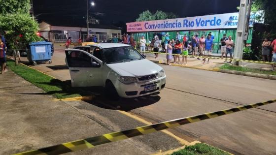 Adolescente é morto tiros dentro de carro em MT; amigo fica ferido.