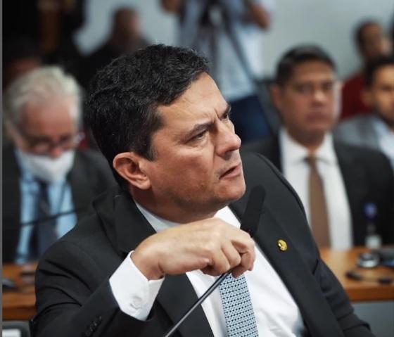 Com 3 votos favoráveis a Moro, julgamento é adiado após novo pedido de vista