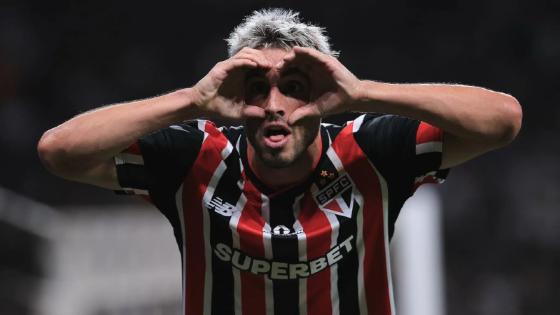 Calleri treina com elenco e vira expectativa na partida entre São Paulo e Cobresal.