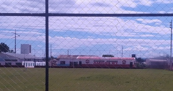 Líder de organização criminosa usou miniestádio em Cuiabá para assistencialismo e promoção de facção