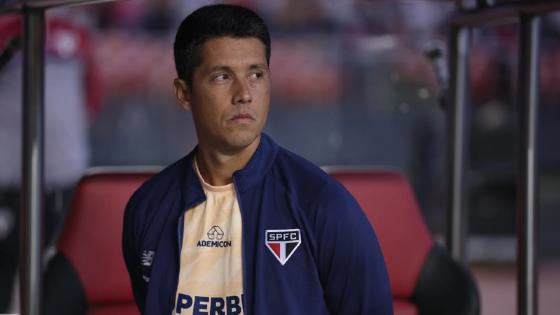 Pressão sobre Carpini aumenta após nova derrota e São Paulo deve decidir futuro do treinador.