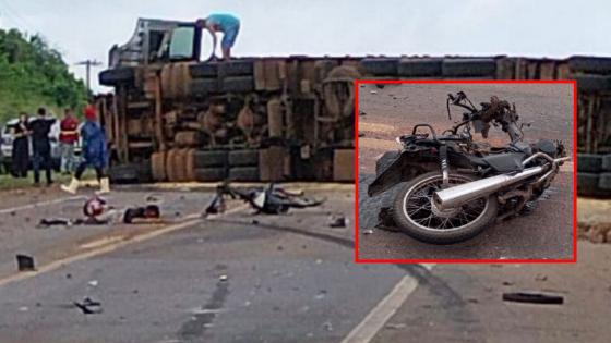 Motociclista morre após colidir contra caminhão trator