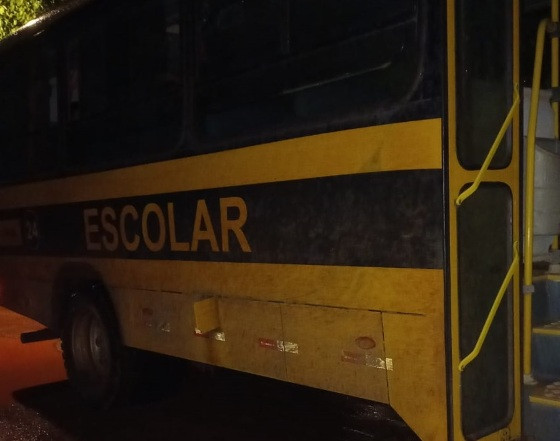 Moradora denuncia risco de acidente e irregularidades no transporte escolar de Cáceres 