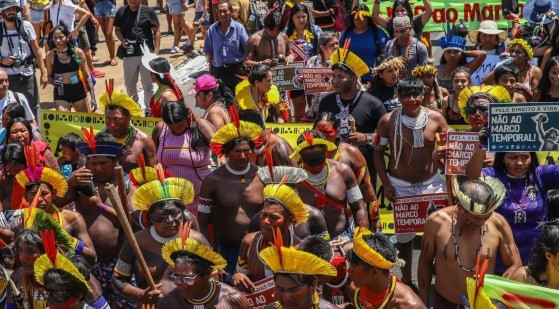 Indígenas participam de mobilização em Brasília contra marco temporal