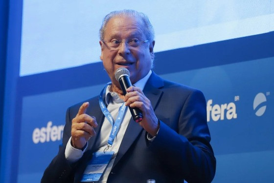 José Dirceu diz que Lula “montou governo de centro-direita”