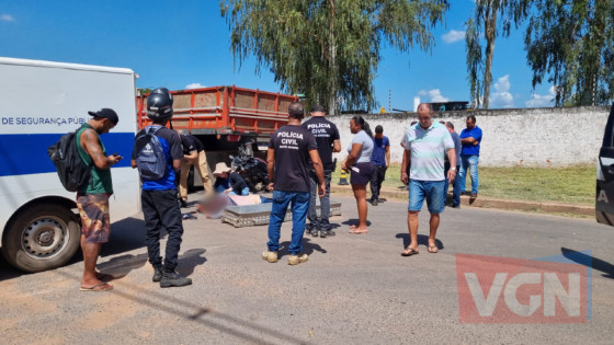 Motociclista morre ao colidir na traseira de caminhão em Cuiabá 