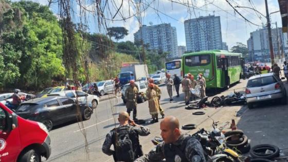 Homem morre e outro fica ferido após serem atropelados por ônibus desgovernado 