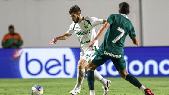 Cuiabá não consegue marcar e perde para Goiás fora de casa.