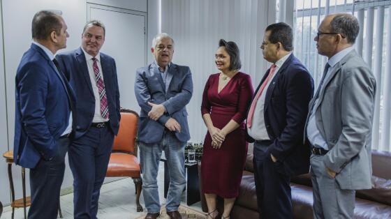 Deputados se reúnem com ministro para articular implantação de Sarah Kubitschek em Cuiabá