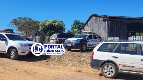 Corpo em decomposição é encontrado dentro de barracão.