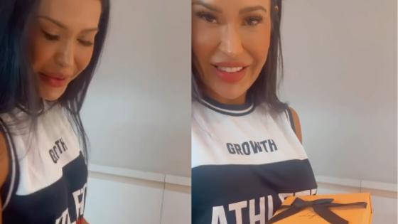  Gracyanne recebe presentes 