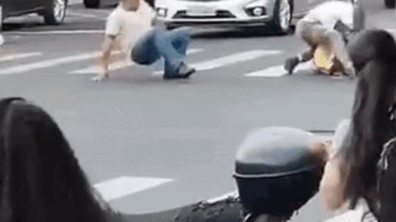 Motociclista é preso após agredir e fraturar nariz de agente de trânsito