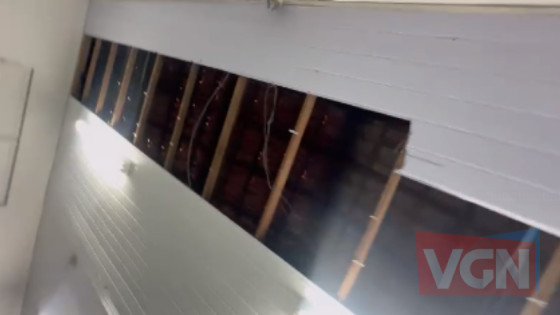 Alunos da Escola Estadual Elmaz Gattas Monteiro pedem melhorias na infraestrutura.