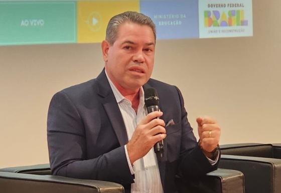 Silvio Fidelis participa do Seminário Nacional Direito à Educação e Garantias da Aprendizagem