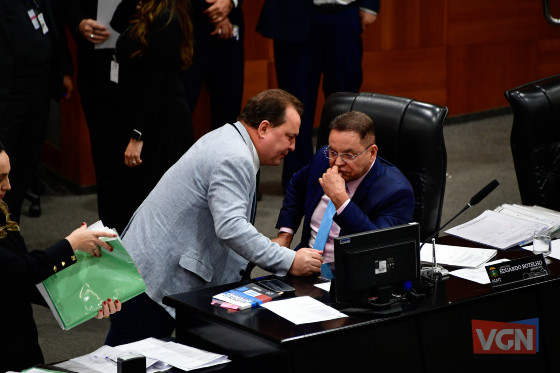 Max não muda de opinião e deputados terão que conquistar a maioria para compor na 1ª Secretaria