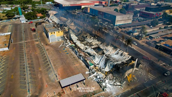 Após dispensa de licenciamento, Bombeiros aprovou segurança contra incêndio no Shopping Popular