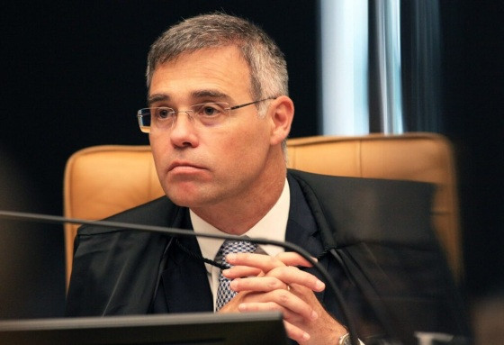 Ministro tinha suspenso a norma no começo deste mês, mas reconsiderou a decisão