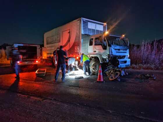 Motociclista morre ao colidir frontalmente com caminhão na MT-246