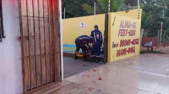 Briga generalizada entre amigos em churrasco termina com dois gravemente feridos 