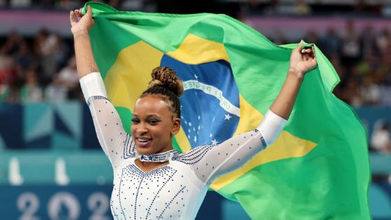 Rebeca Andrade conquista ouro em Paris e se torna a maior medalhista olímpica do Brasil