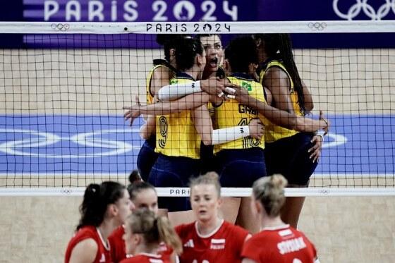 Seleção feminina de vôlei segue 100%. Na praia, Evandro e Arthur avançam. Calderano fica em quarto e faz história. Confira o resumo olímpico