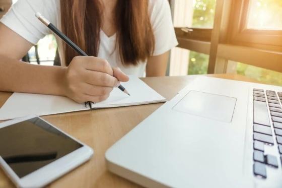 Lei garante regime especial para estudantes impossibilitados de ir à escola e mães lactantes