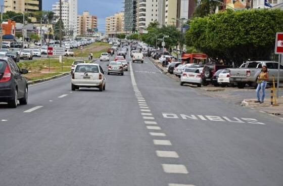 Faixa de ônibus é liberada por tempo indeterminado em Cuiabá