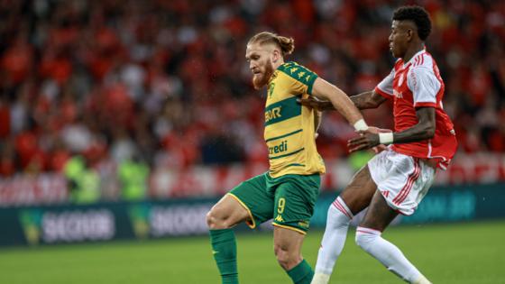 Cuiabá é atropelado pelo Internacional e segue na penúltima colocação do Brasileirão.