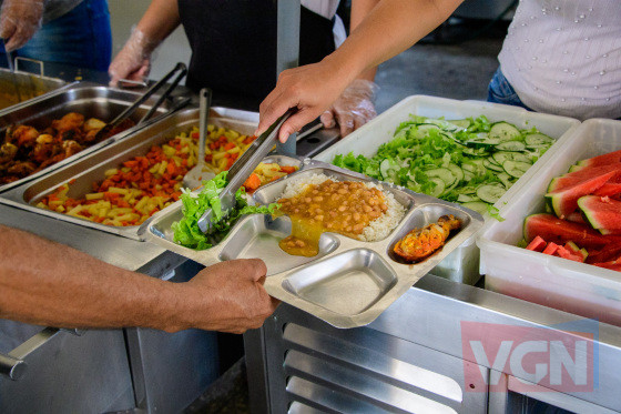 Restaurante Popular de VG oferece comida de qualidade por apenas R$ 3,80 e recebe 350 pessoas por dia