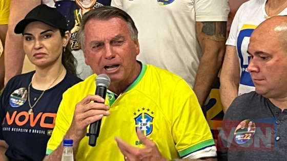 Bolsonaro alega falta de liberdade e evita comentar sobre urnas eletrônicas que confirmaram PL em 21 Prefeituras de MT 