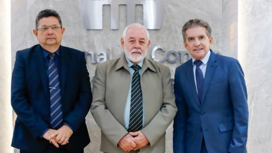 Sérgio Ricardo recebe presidente eleito do TJMT e reforça parceria institucional pelo fim das desigualdades.