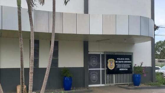 Homem que ameaçava menor para ter relações sexuais é preso dentro de motel em Cuiabá