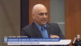 Moraes ironiza ao dizer que é 