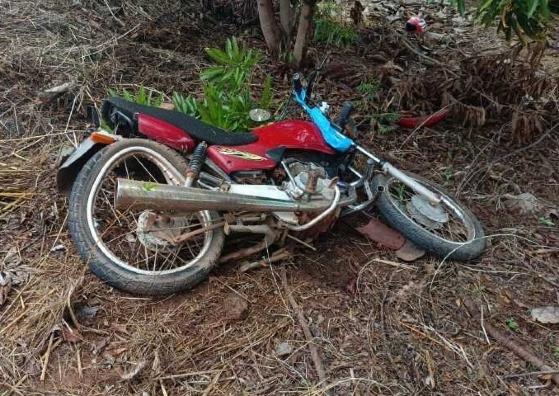 Motociclista morre após colisão com caminhonete de policial civil 