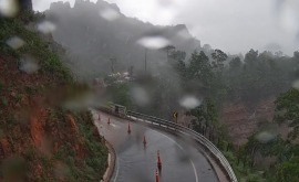 Trânsito no Portão do Inferno é interrompido após forte chuva 