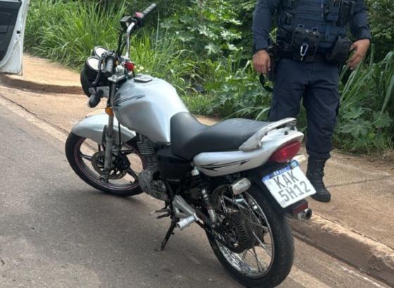 Dupla é presa com moto roubada em avenida de VG 