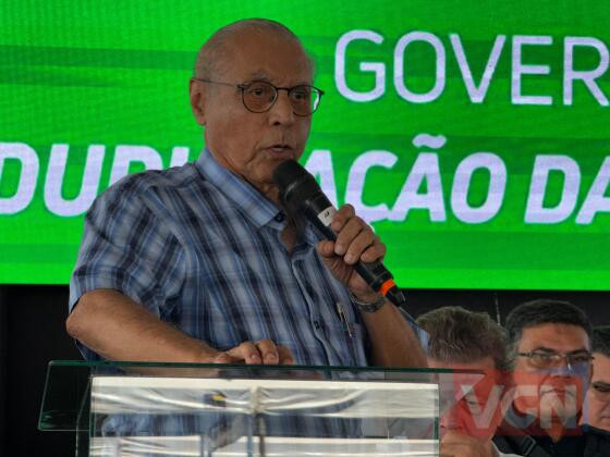 Júlio Campos discursa durante inauguração de trecho de duplicação da BR-163