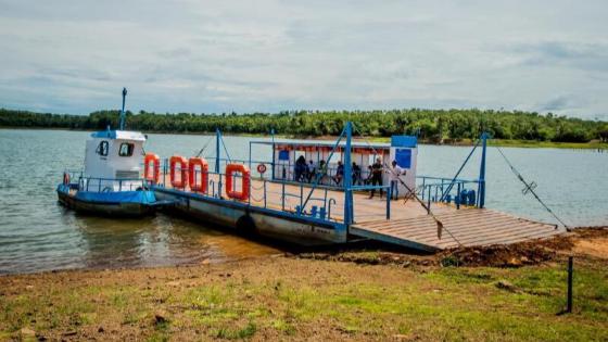 Após três meses de espera por vistoria, Balsa João Carro retoma operação no Lago do Manso, em Chapada