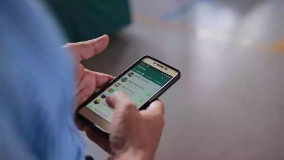 Homem apanha da namorada após descobrir traição pelo WhatsApp  