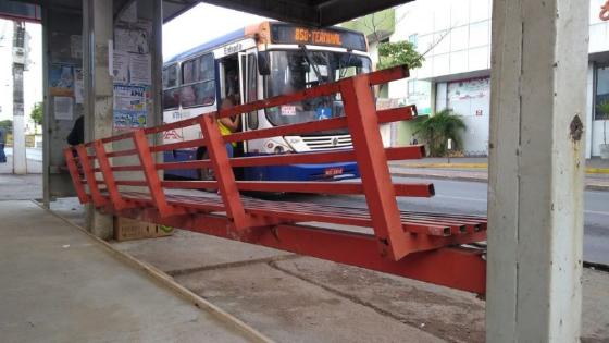 Jovem é esfaqueado enquanto esperava ônibus em VG.