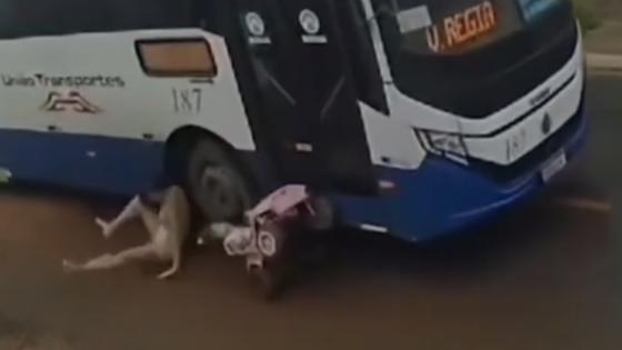 Mãe e filha escapam por "um triz" de serem atropeladas por ônibus em VG.