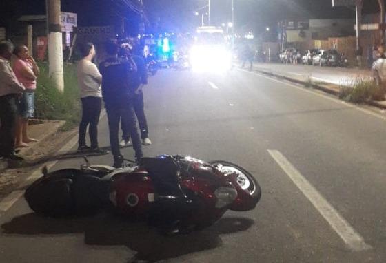 Homem morre após caminhonete colidir em moto em avenida de VG